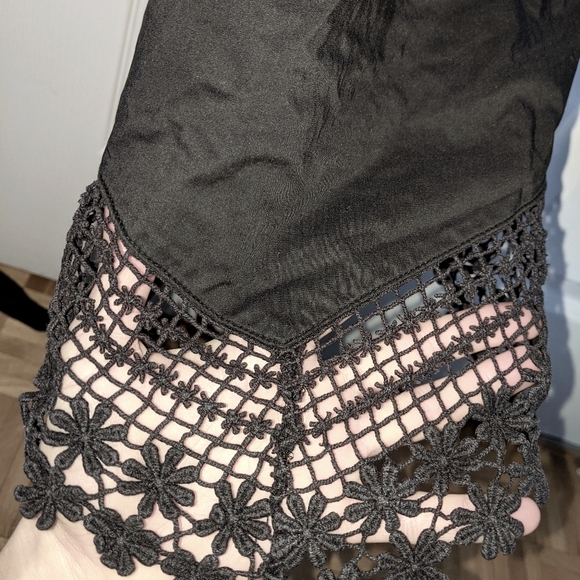 Open Back,  Tie-Up Top w/ Dainty Detailing - Picture 3 of 3